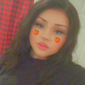 Meet your Posher, Adriana